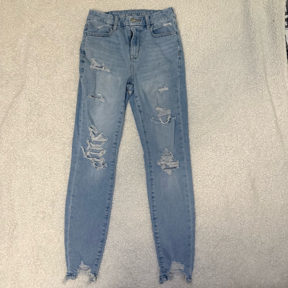 American Eagle Light Blue Distressed Skinny Jeans size 4